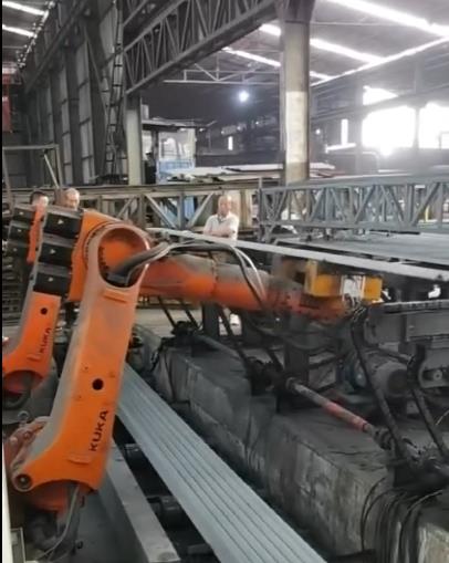 明科(kē)瑞冶金|在位出售角鋼打包機